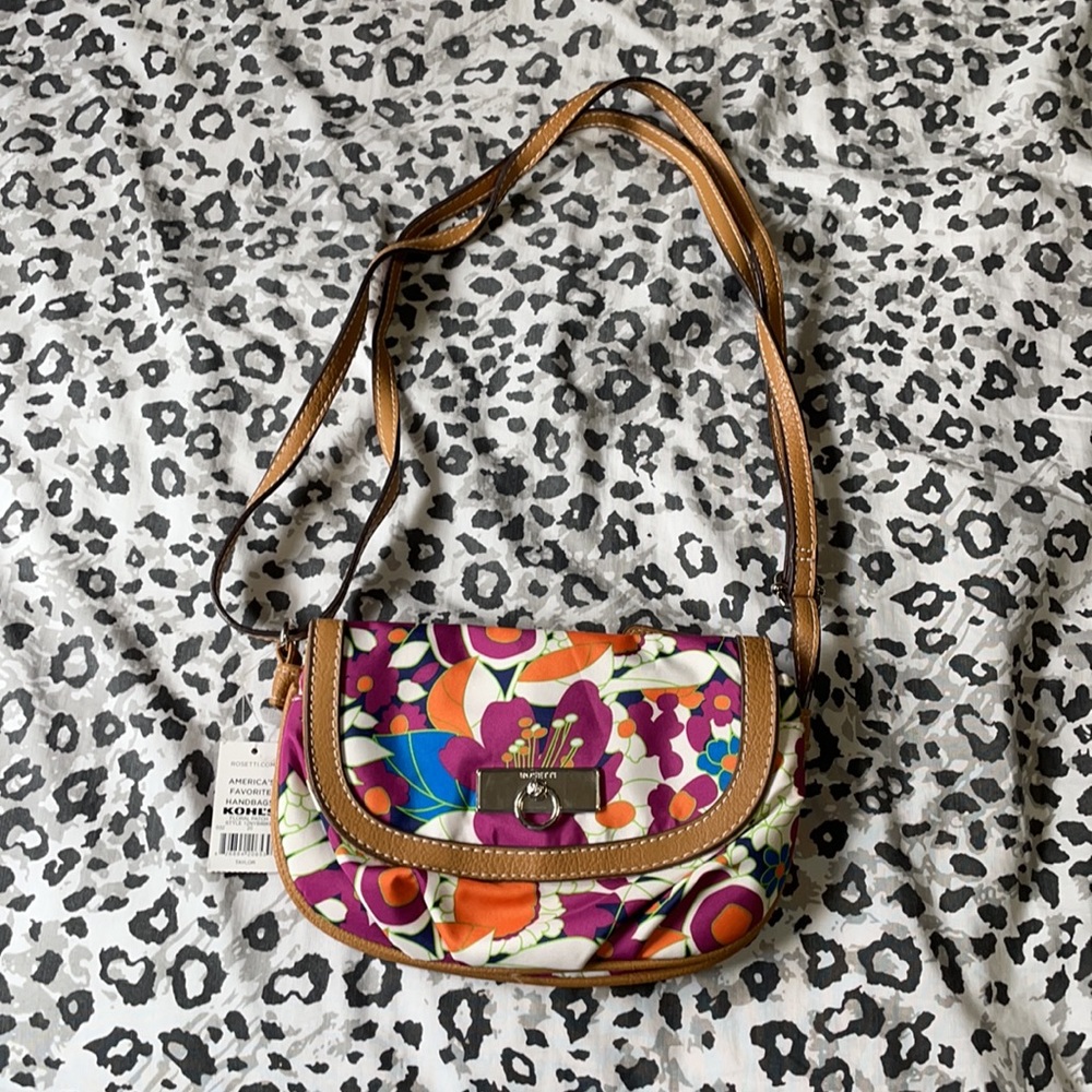 Hand Bag - Picture 3 of 8